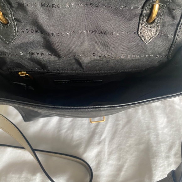 NWOT MARC by Marc Jacobs Flipping Out Small Satchel Top Handle Crossbody - Picture 5 of 12